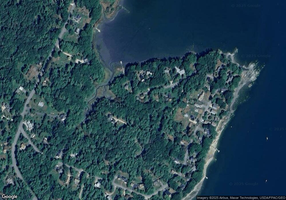 157 Maquoit Dr, Freeport, ME 04032 - photo 1