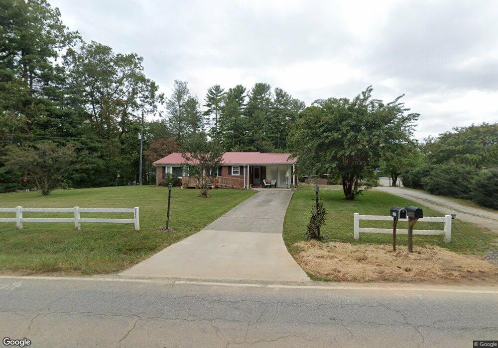 3507 Sugarloaf Rd, Hendersonville, NC 28792 - photo 1