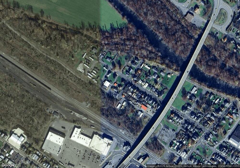 31 Allegheny St, Keyser, WV 26726 - photo 1