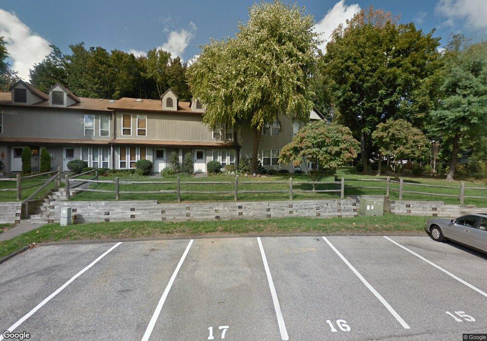 18 Hemlock Cir, Peekskill, NY 10566 - photo 1