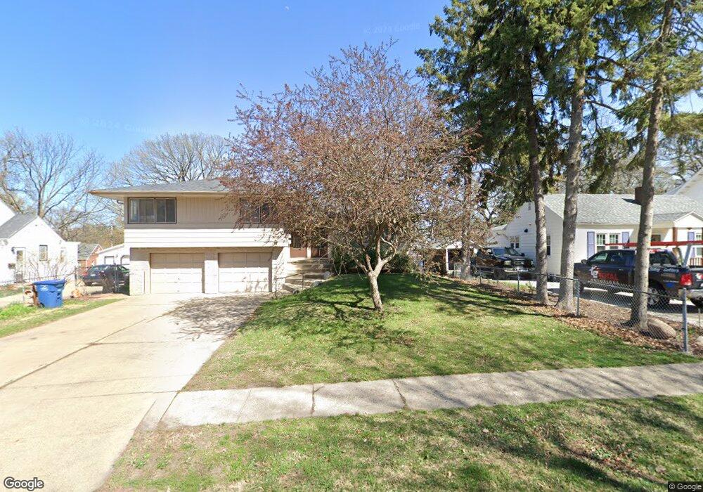 2523 35th St, Des Moines, IA 50310 - photo 1