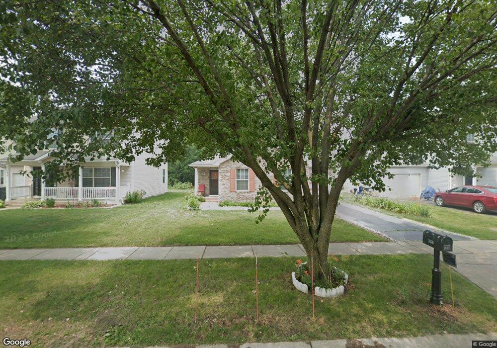 744 Acton Dr, Toledo, OH 43615 - photo 1