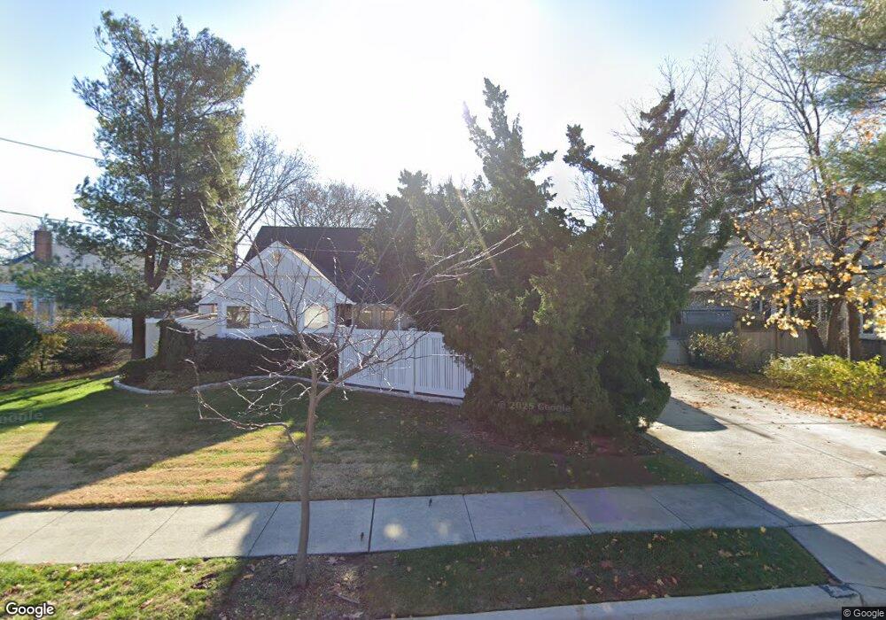 4 Arbor Ln, Merrick, NY 11566 - photo 1