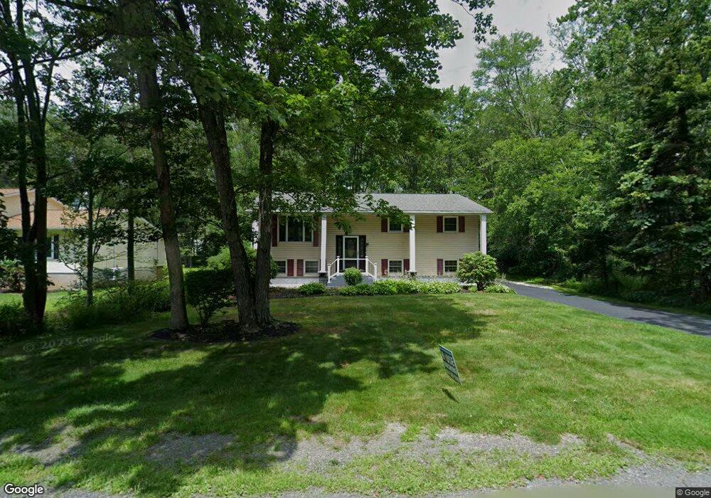 19 Yorktown Rd, Mountain Top, PA 18707 - photo 1