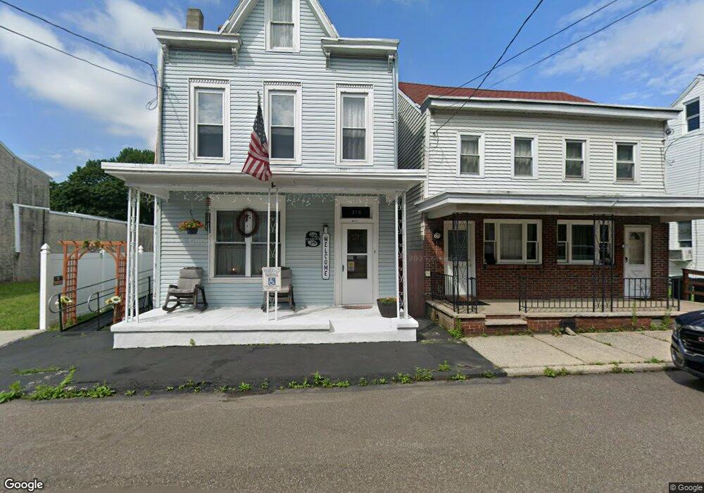 216 S Mill St, Saint Clair, PA 17970 - photo 1