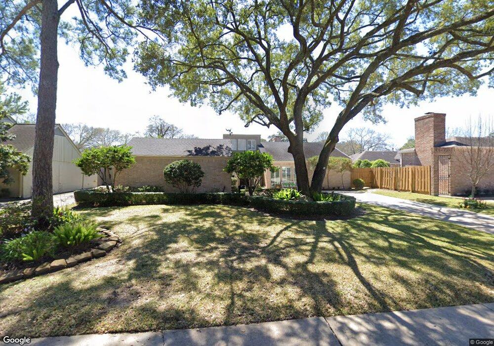 10207 Inwood Dr, Houston, TX 77042 - photo 1
