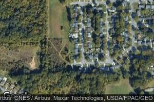 1715 Bermuda Dr, Lima, OH 45801