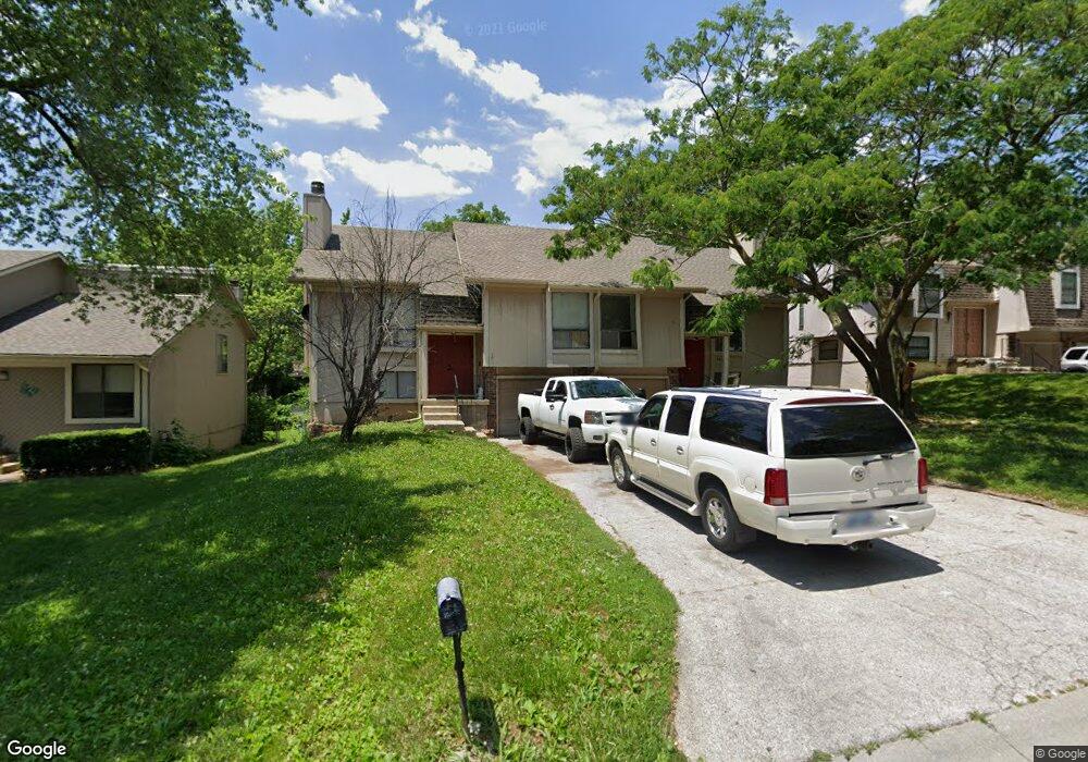 7600 Monrovia St, Shawnee, KS 66216 - photo 1