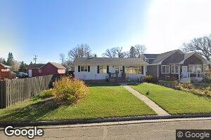 445 E 4th St, Neche, ND 58265