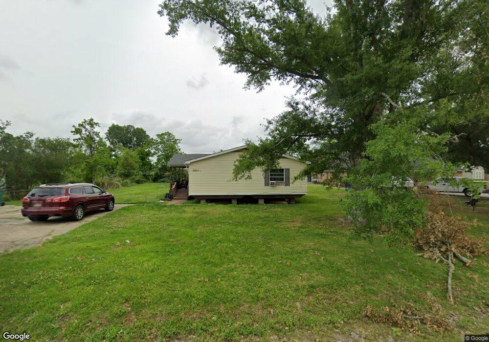 5907 Perry Ln, Lake Charles, LA 70605 - photo 1