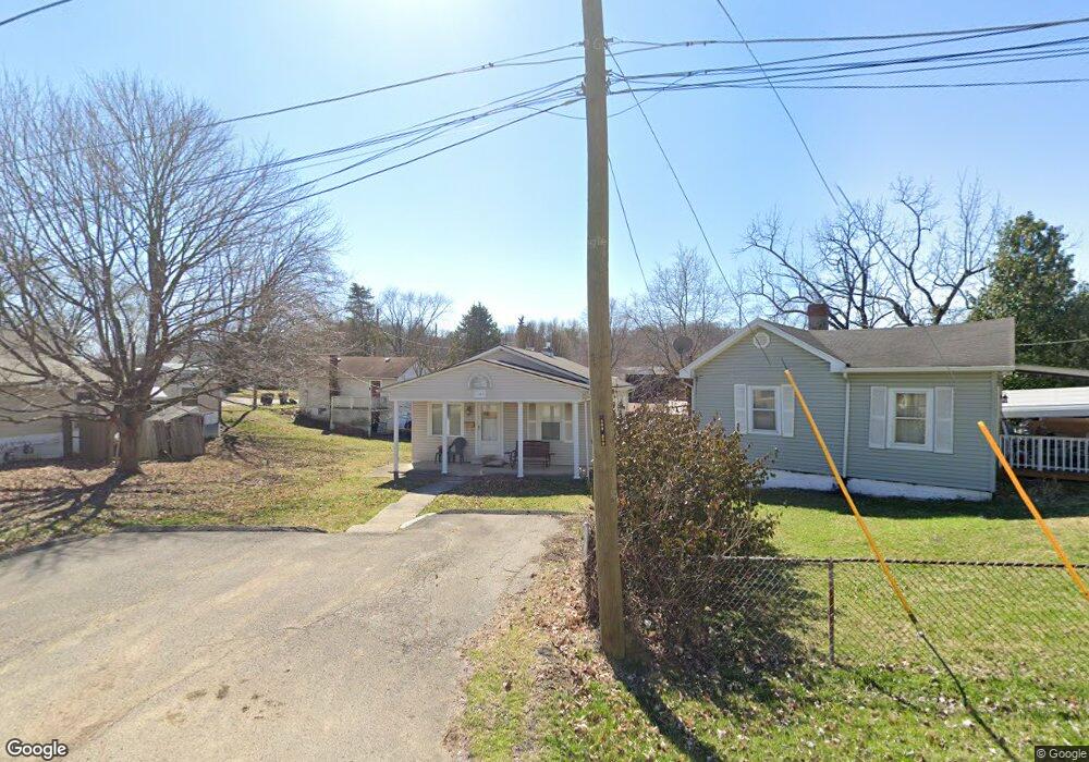 705 W 5th St, New Albany, IN 47150 - photo 1