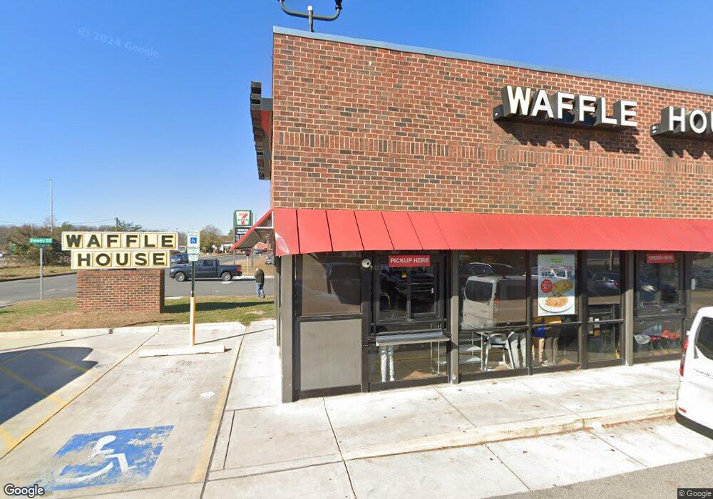 17137 Dumfries Rd, Dumfries, VA 22025 - photo 1