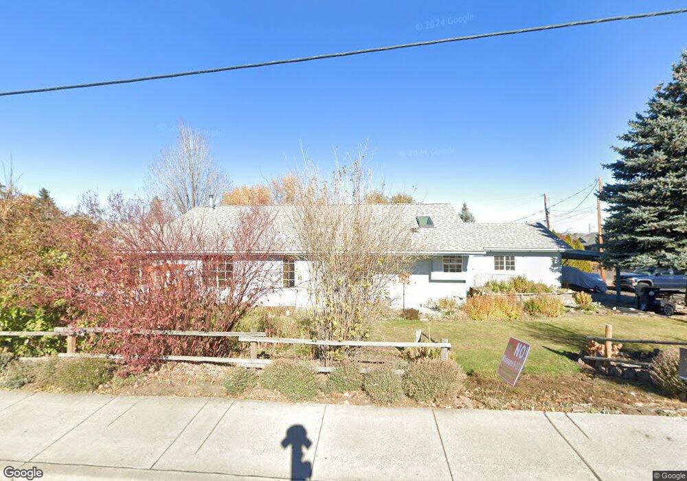 2415 SW Salmon Ave, Redmond, OR 97756 - photo 1