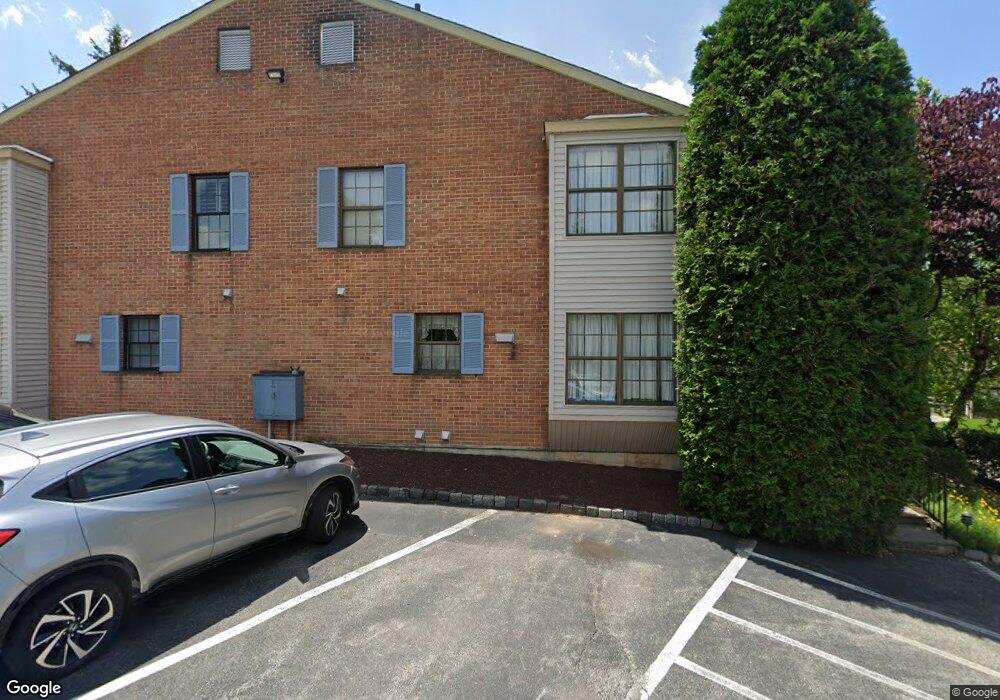 255 Lowrys Ln unit 11A, Bryn Mawr, PA 19010 - photo 1