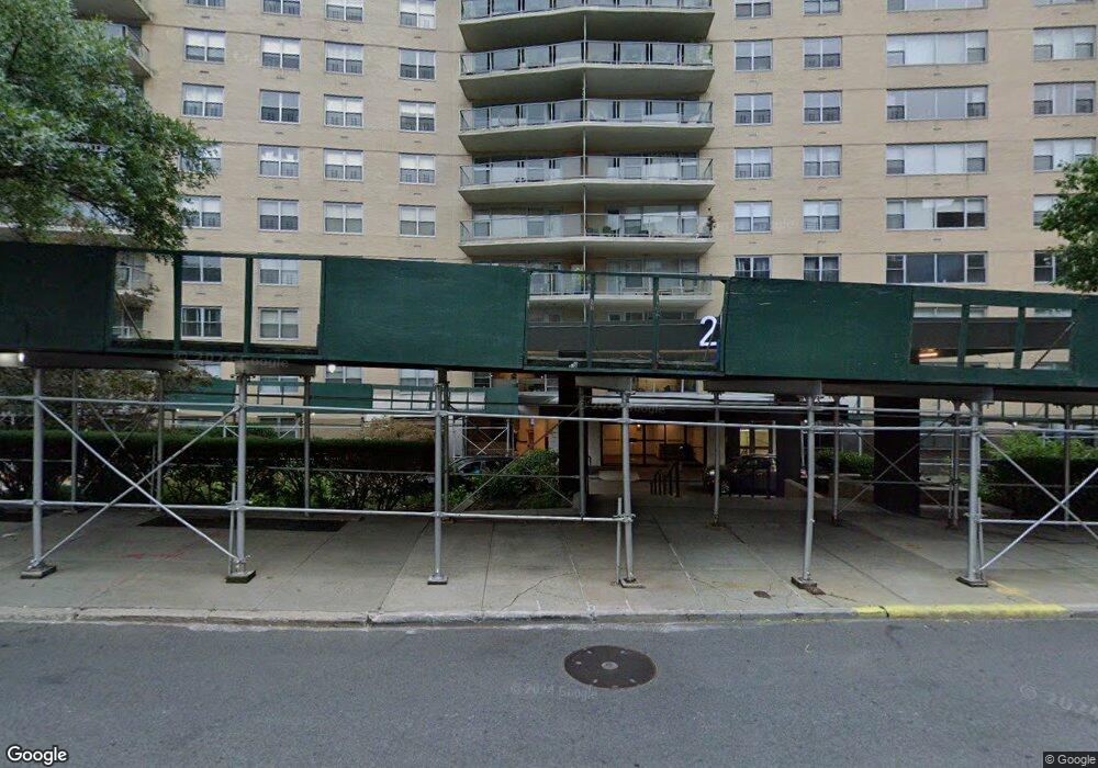 The Winston Churchill unit 4D, Bronx, NY 10463 - photo 1