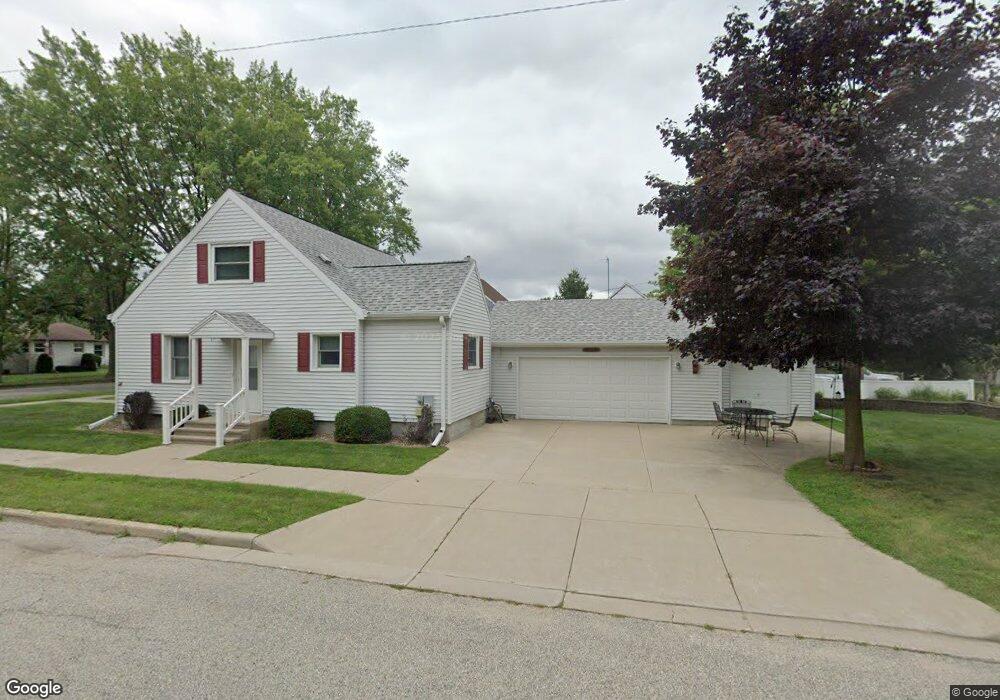 2000 17th Ave, Menominee, MI 49858 - photo 1