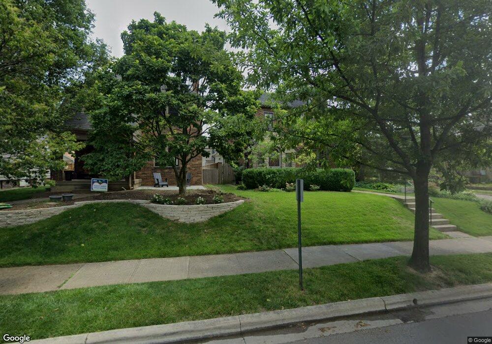 698 S Cassingham Rd, Columbus, OH 43209 - photo 1