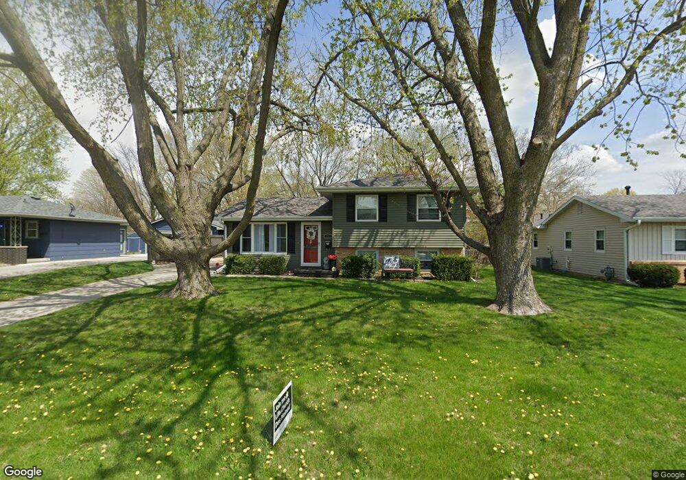 1202 E 12th St S, Newton, IA 50208 - photo 1