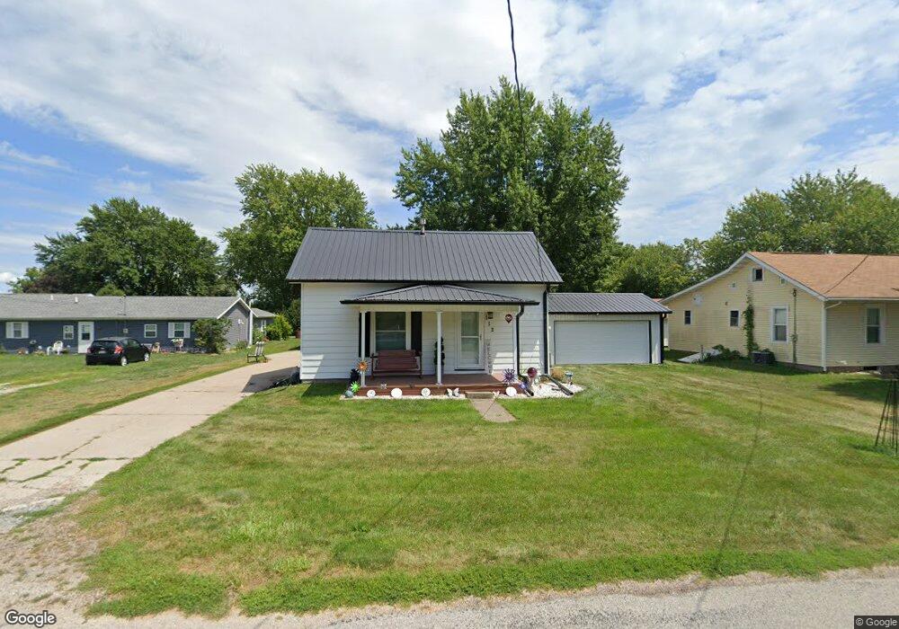 112 N Market St, Grand View, IA 52752 - photo 1