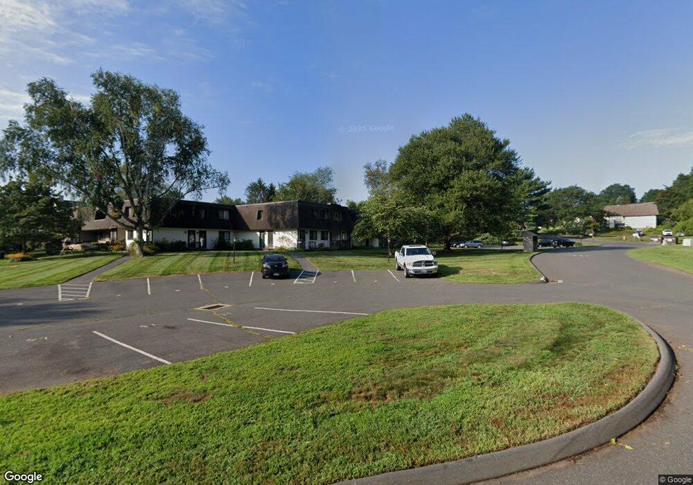 72 Landing Cir, Suffield, CT 06078 - photo 1