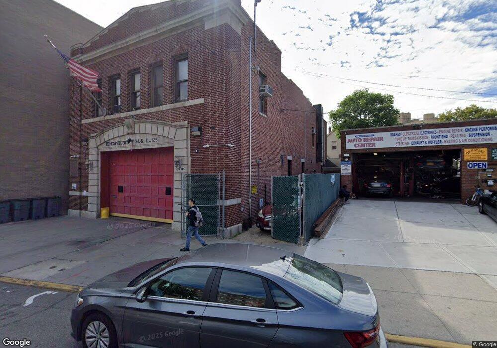 15906 Union Turnpike, Flushing, NY 11366 - photo 1