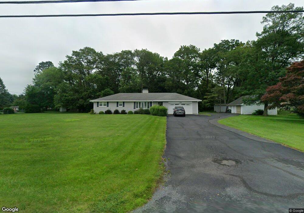 136 Grouse Dr, Bath, PA 18014 - photo 1