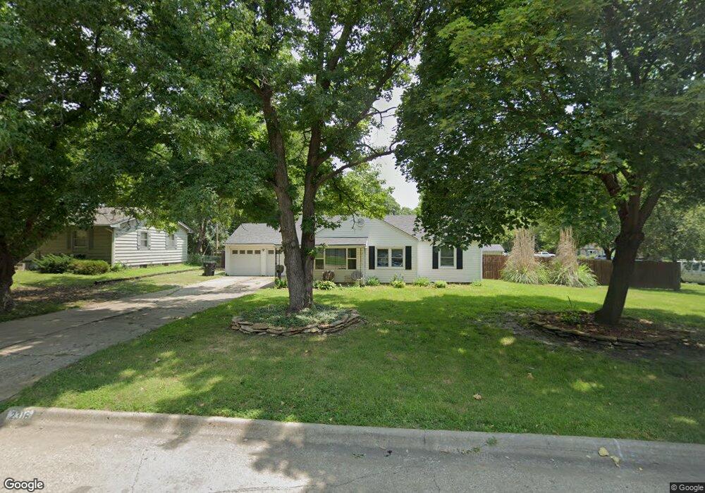 2316 SW Wayne Ave, Topeka, KS 66611 - photo 1