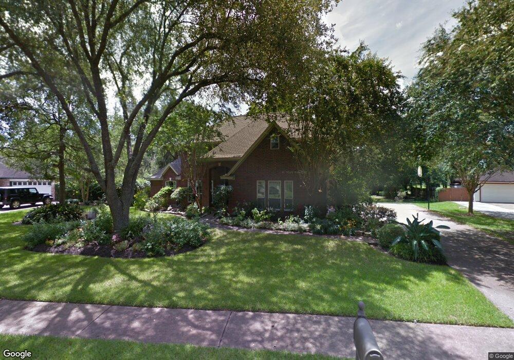 802 Balmoral Ct, Friendswood, TX 77546 - photo 1