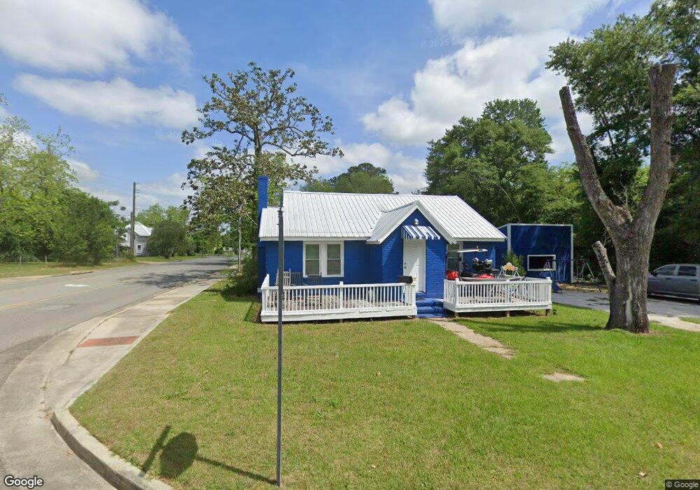 415 W Alapaha St, Fitzgerald, GA 31750 - photo 1