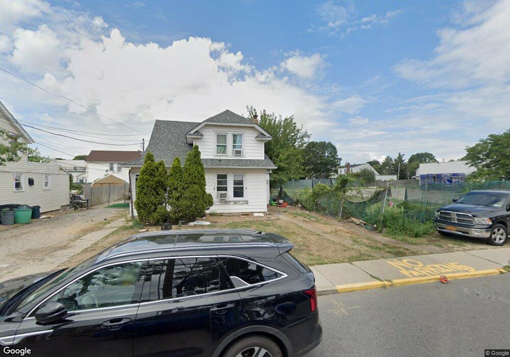 324 Pearsall Ave, Cedarhurst, NY 11516 - photo 1