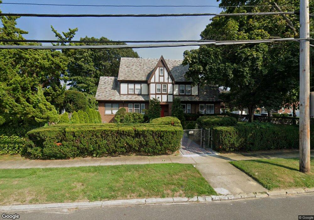 223 Rockaway Pkwy, Valley Stream, NY 11580 - photo 1