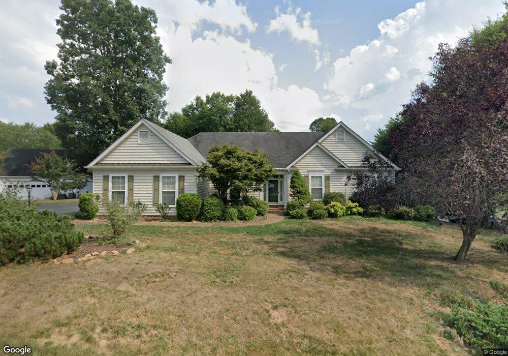 1351 Dunlora Dr, Charlottesville, VA 22901 - photo 1