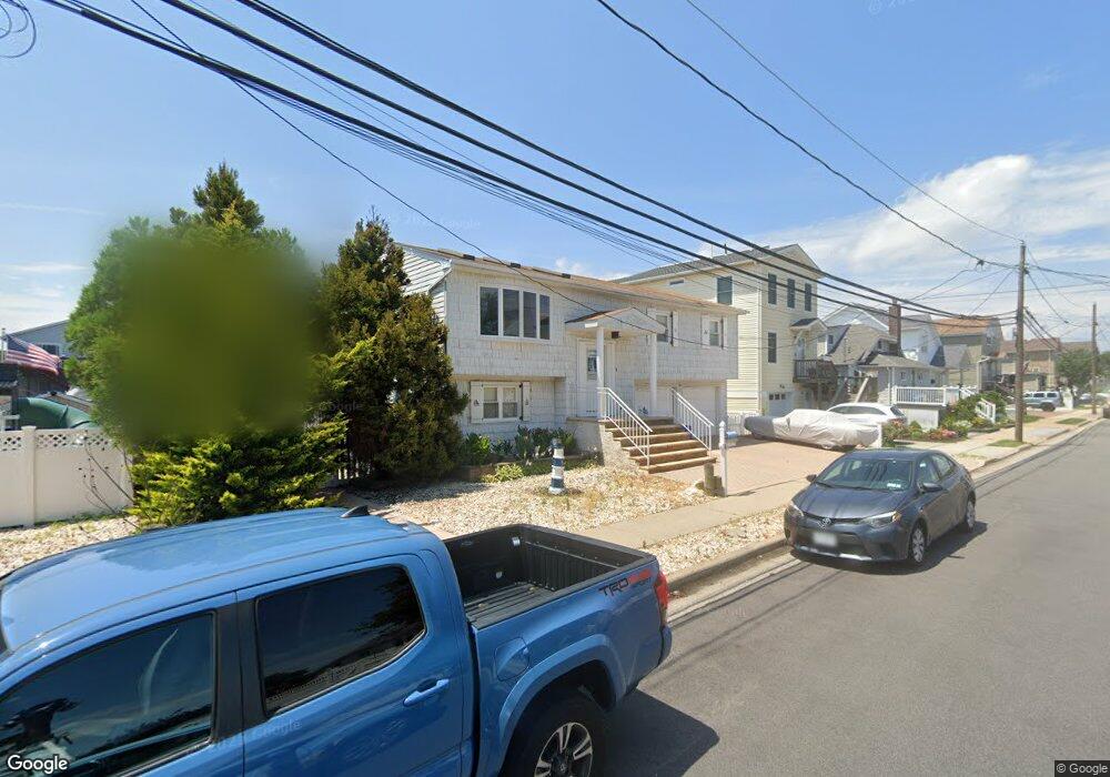 278 Arthur St, Freeport, NY 11520 - photo 1