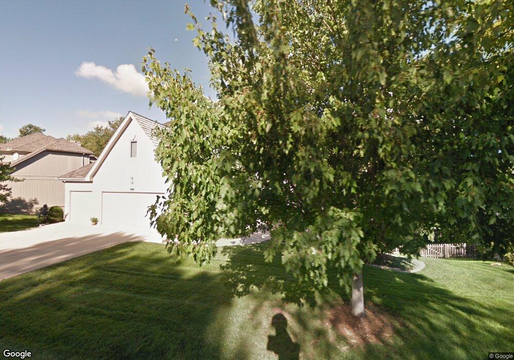 7620 Lichtenauer Dr, Shawnee, KS 66217 - photo 1