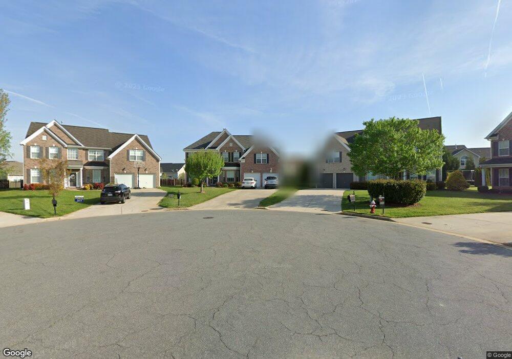 2979 Shady View Dr, High Point, NC 27265 - photo 1