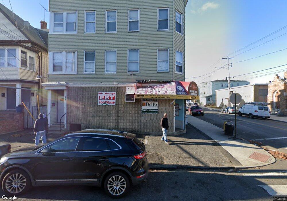 421 Catherine St unit 3rd, Bridgeport, CT 06604 - photo 1