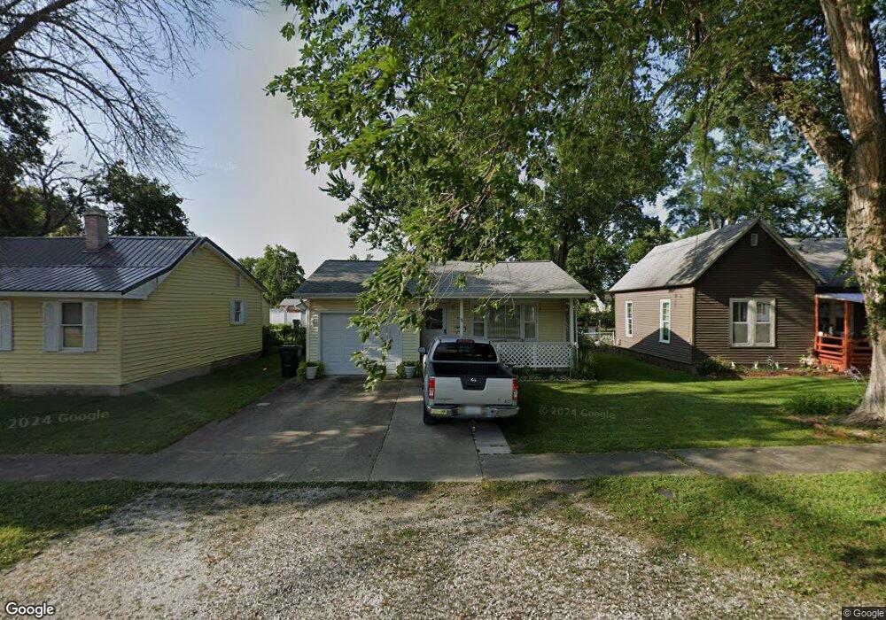 702 E Pembroke St, Tuscola, IL 61953 - photo 1
