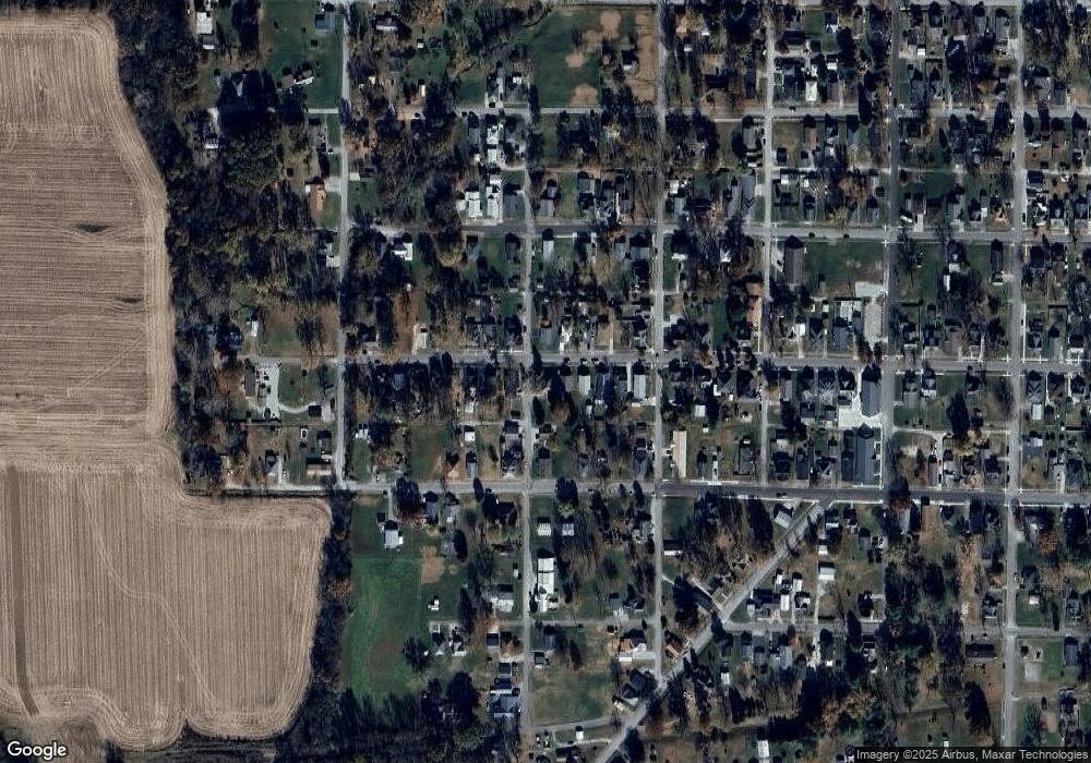 823 W 4th St, Bicknell, IN 47512 - photo 1