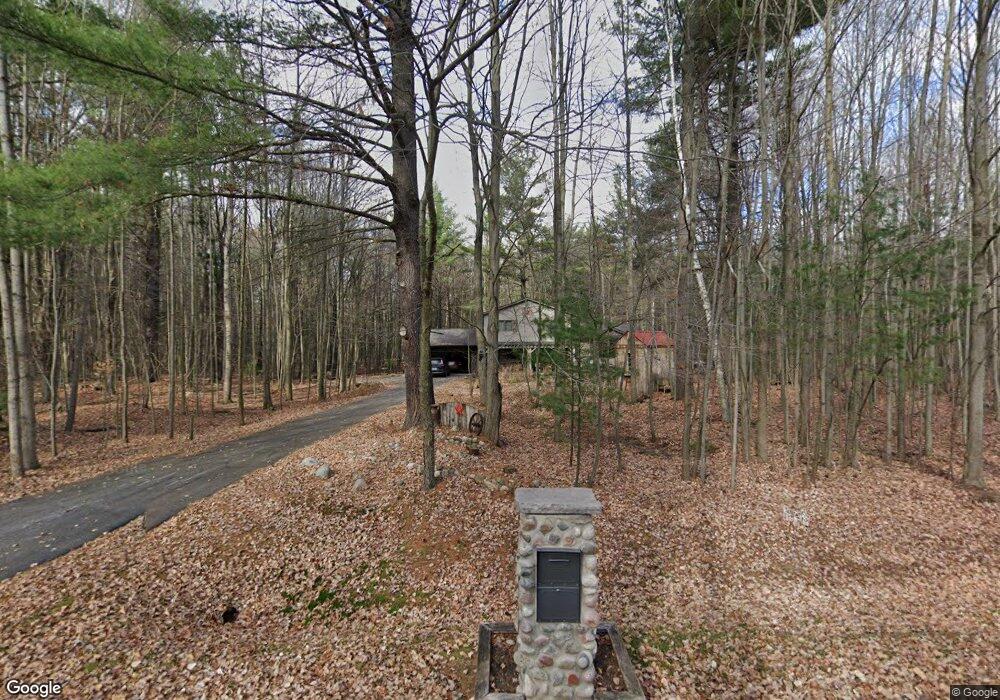 3057 E Maple Hill Ct, Midland, MI 48642 - photo 1