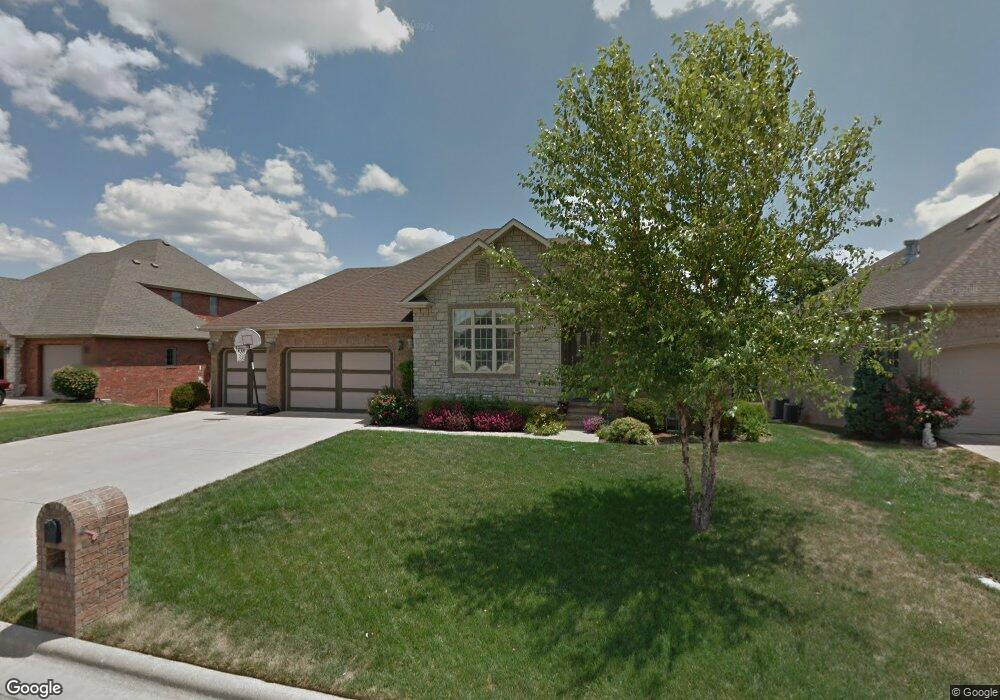 702 N Cascades Dr, Nixa, MO 65714 - photo 1