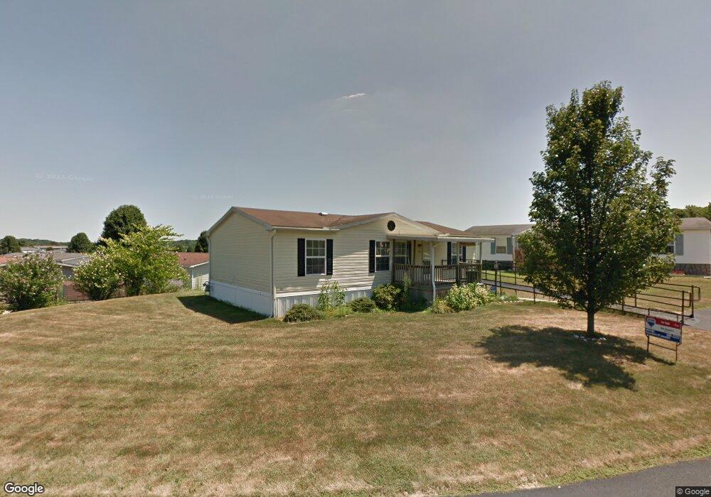 127 Greenbriar Cir, Lancaster, PA 17603 - photo 1