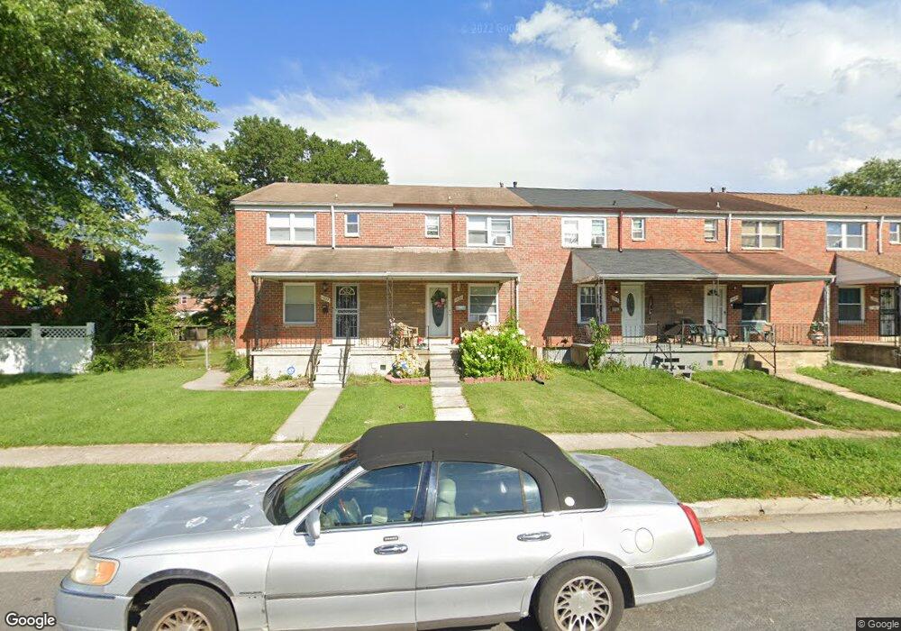 1021 Foxwood Ln, Essex, MD 21221 - photo 1