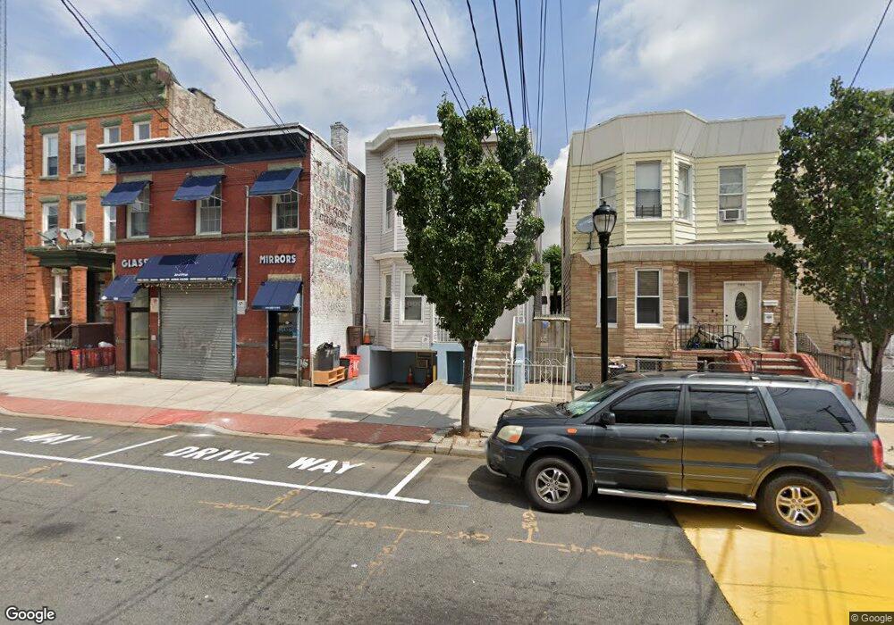 710 22nd St, Union City, NJ 07087 - photo 1