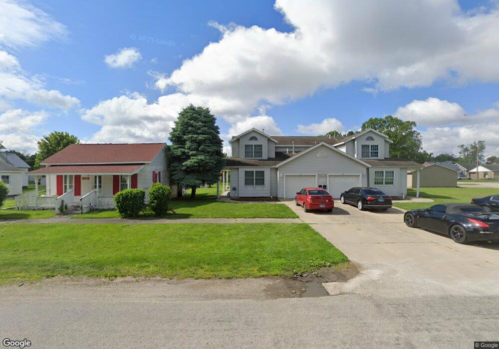 615 Richmond Ave, Mattoon, IL 61938 - photo 1