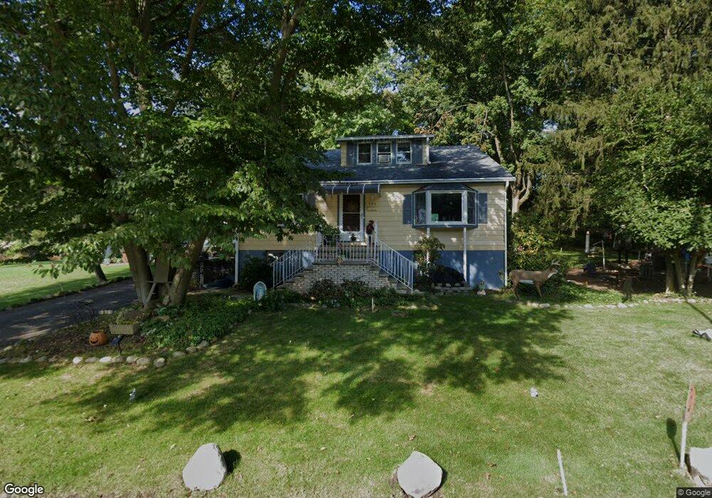 334 Lakeview Dr, Ridgewood, NJ 07450 - photo 1