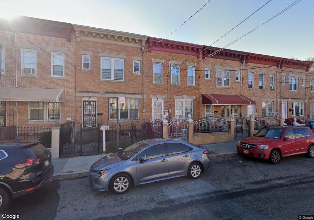 168-76 92nd Rd, Jamaica, NY 11433 - photo 1