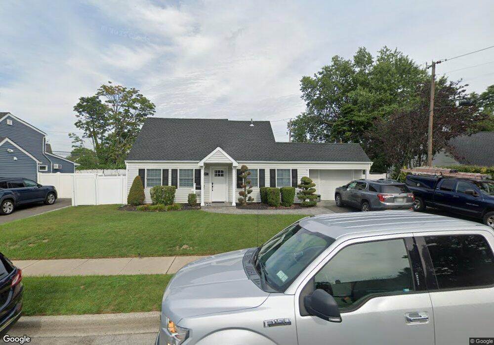 21 Flint Ln, Levittown, NY 11756 - photo 1