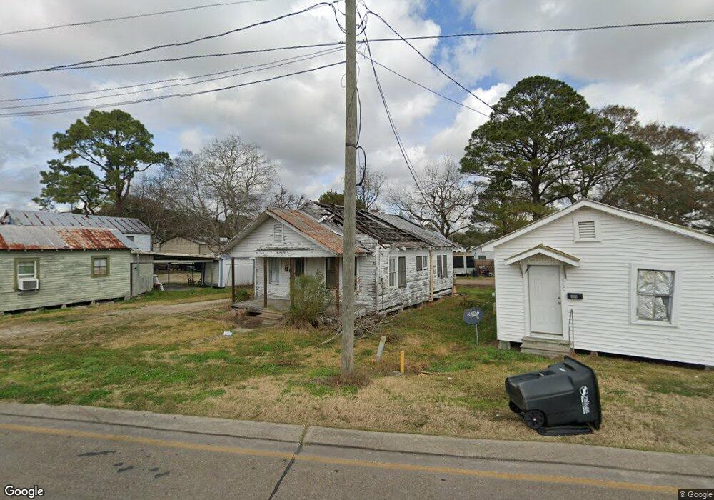 807 E Saint Peter St, New Iberia, LA 70560 - photo 1