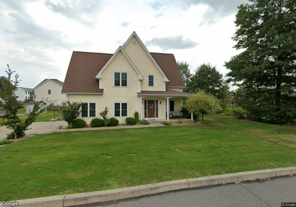 204 Skyline Dr, Archbald, PA 18403 - photo 1