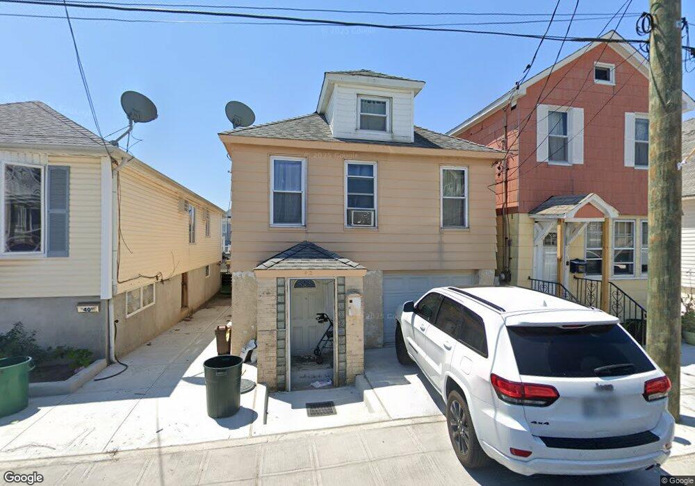 42 W 14th Rd, Broad Channel, NY 11693 - photo 1